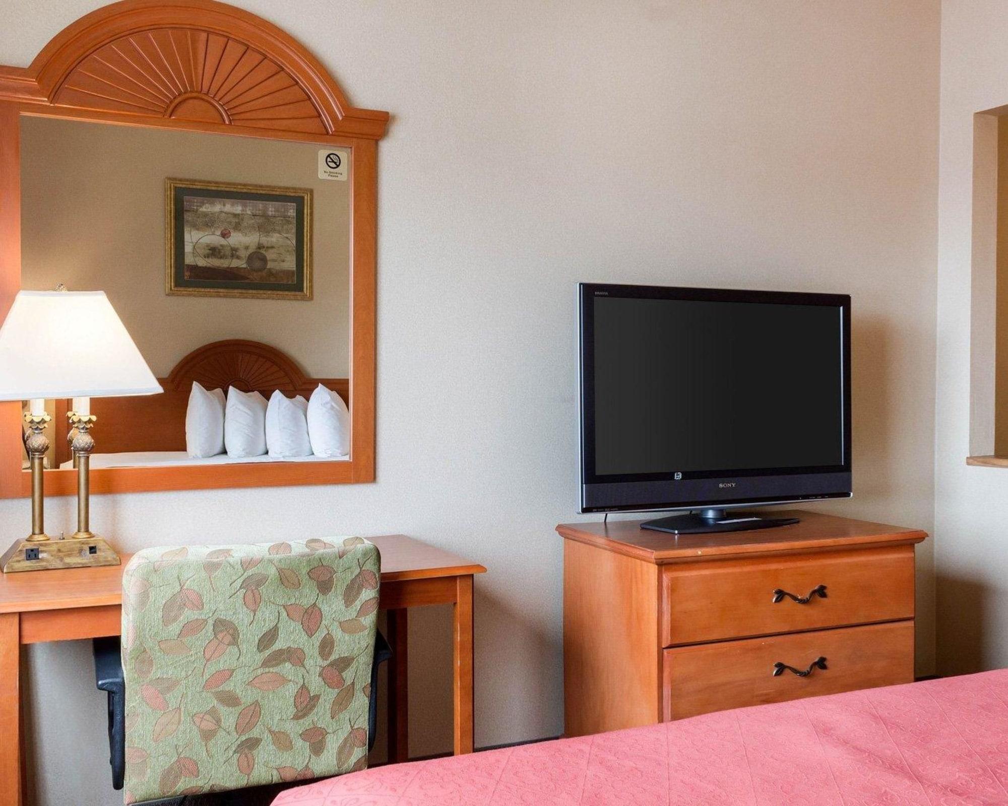 Quality Inn Brookings-University Екстер'єр фото