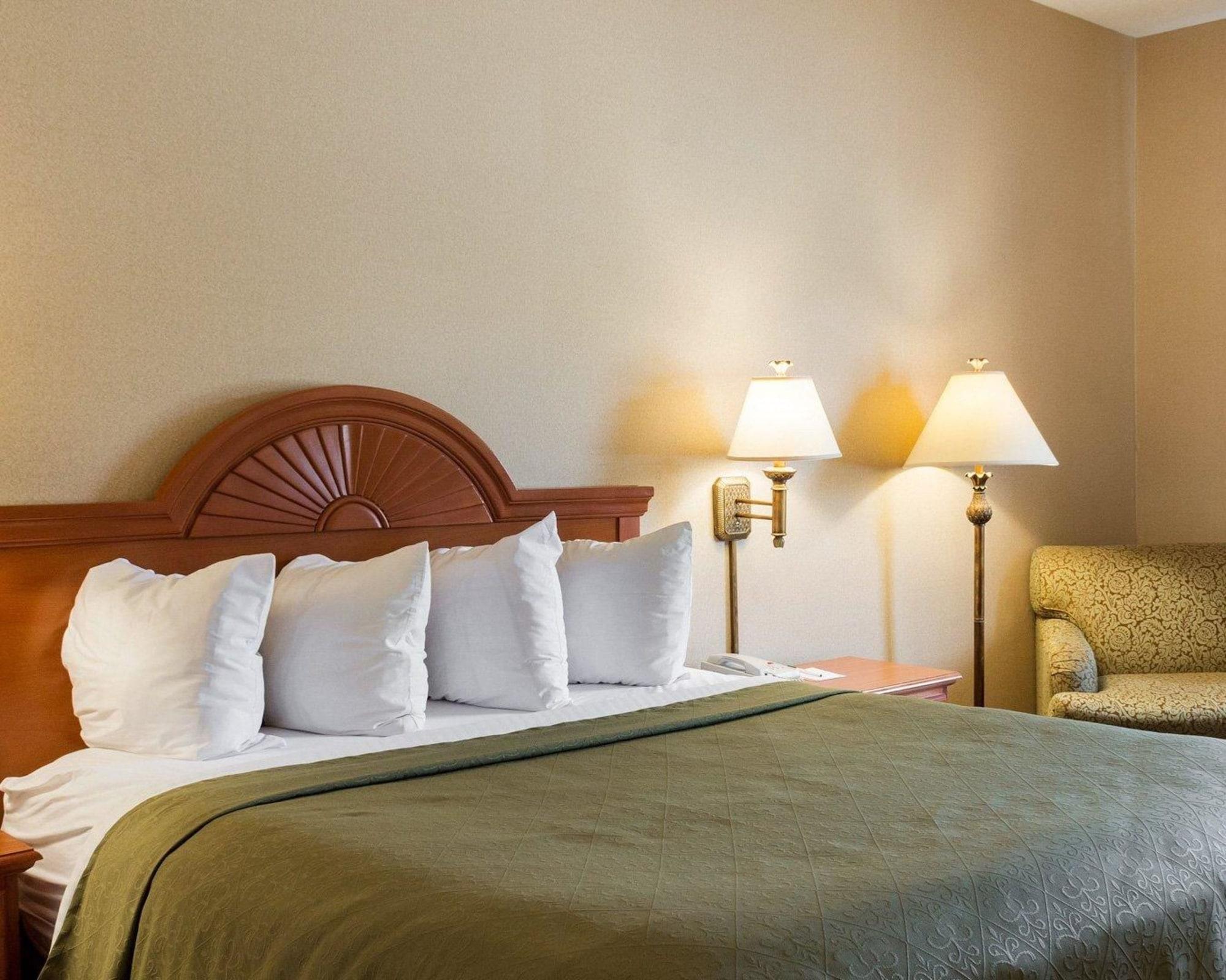 Quality Inn Brookings-University Екстер'єр фото