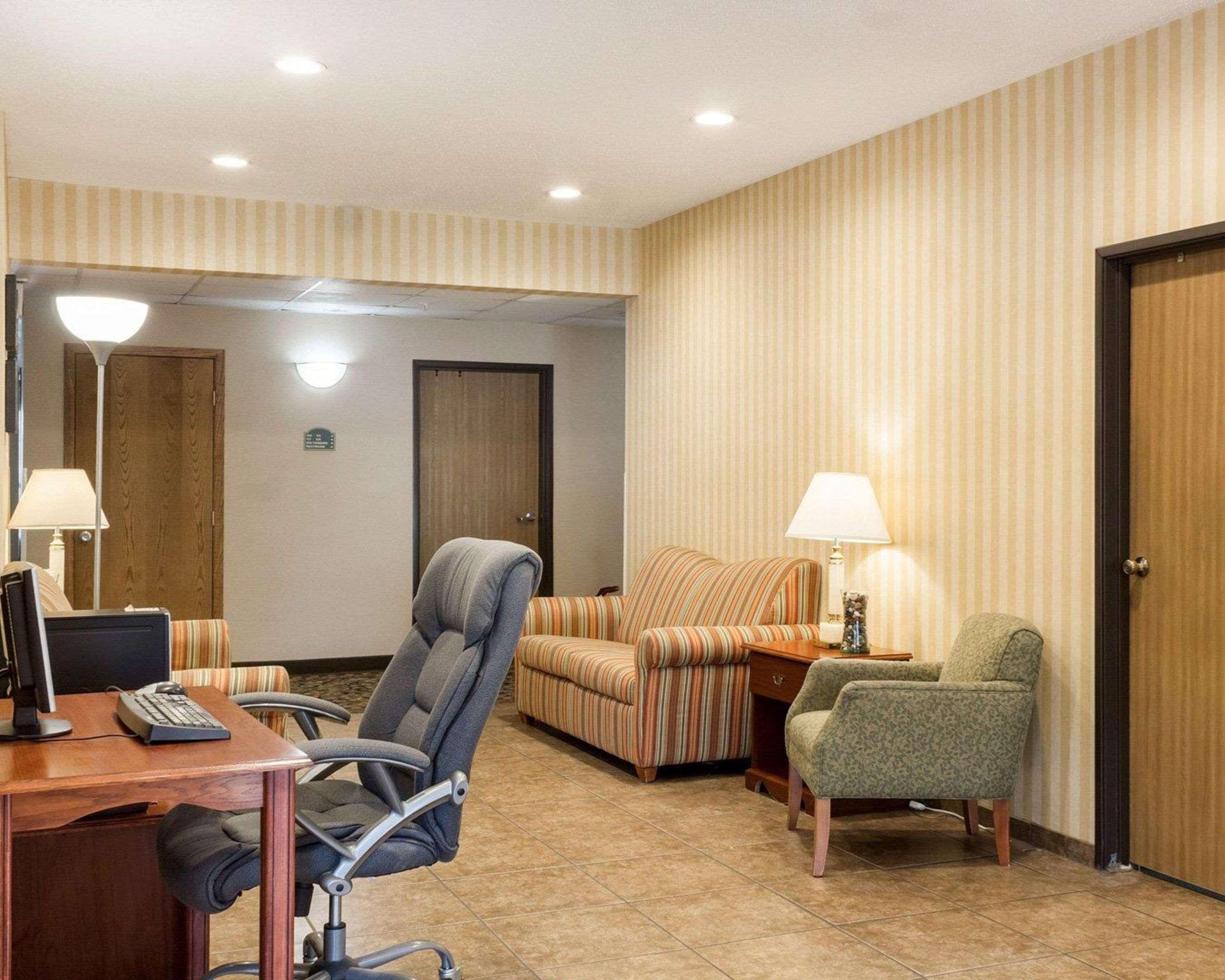 Quality Inn Brookings-University Екстер'єр фото