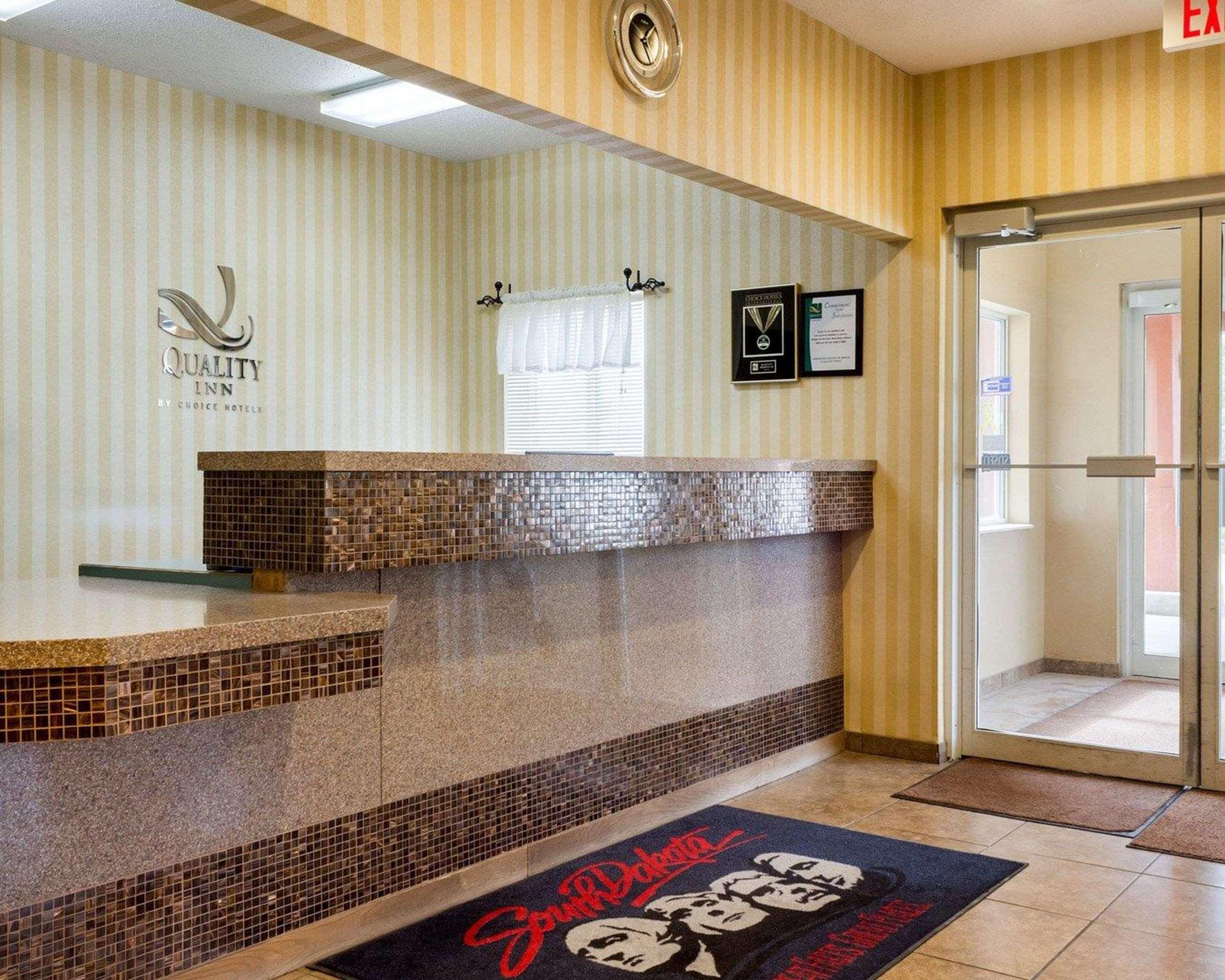 Quality Inn Brookings-University Екстер'єр фото