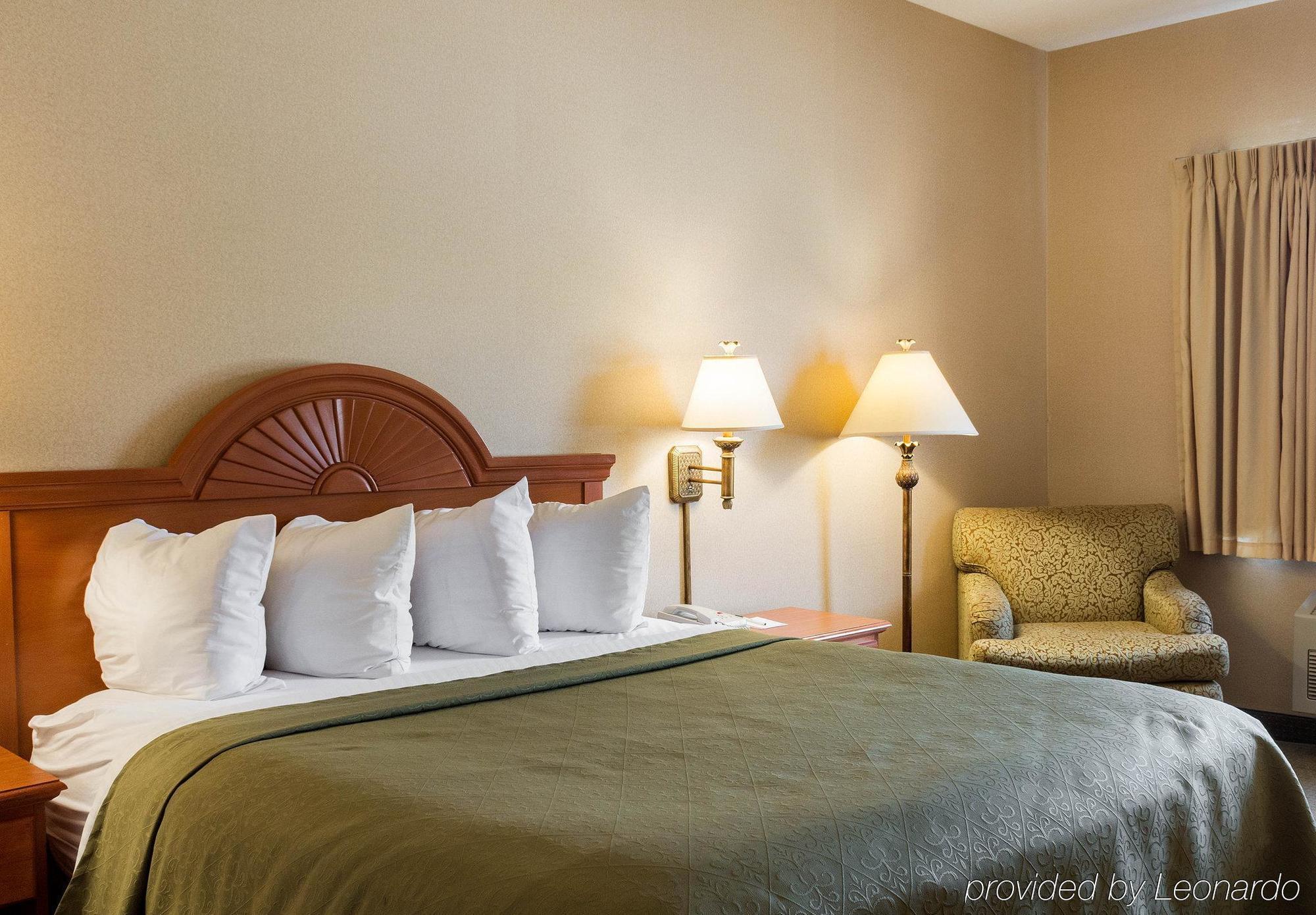Quality Inn Brookings-University Екстер'єр фото