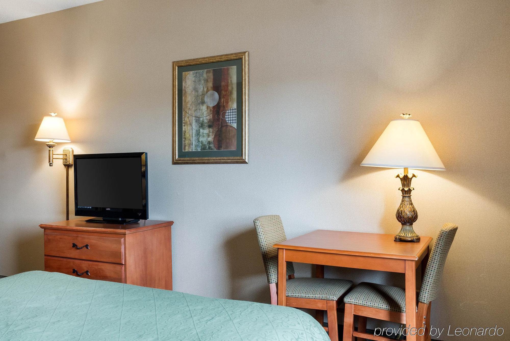 Quality Inn Brookings-University Екстер'єр фото