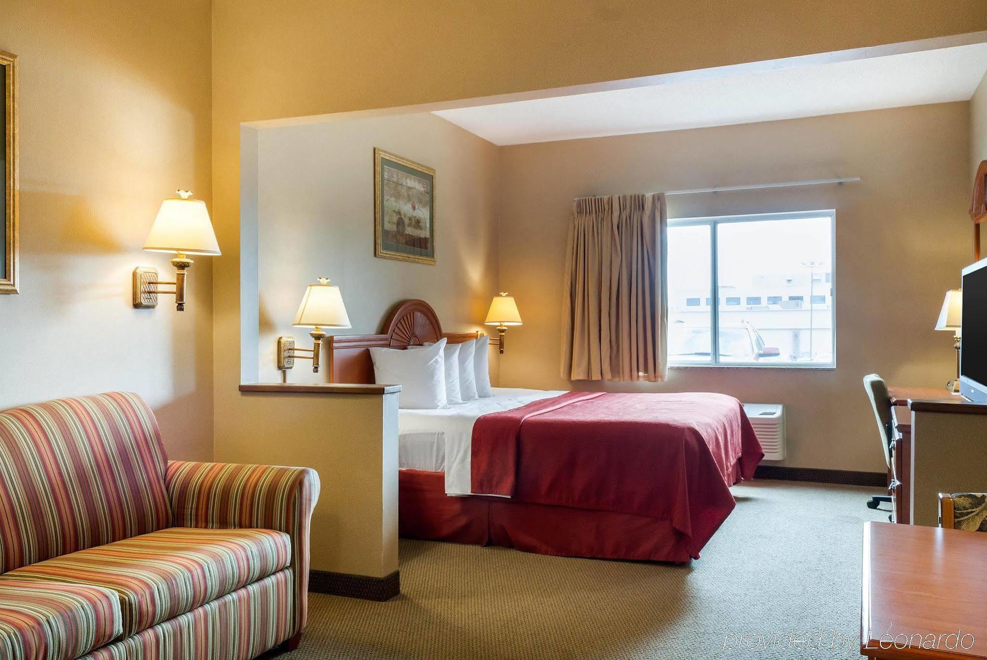 Quality Inn Brookings-University Екстер'єр фото